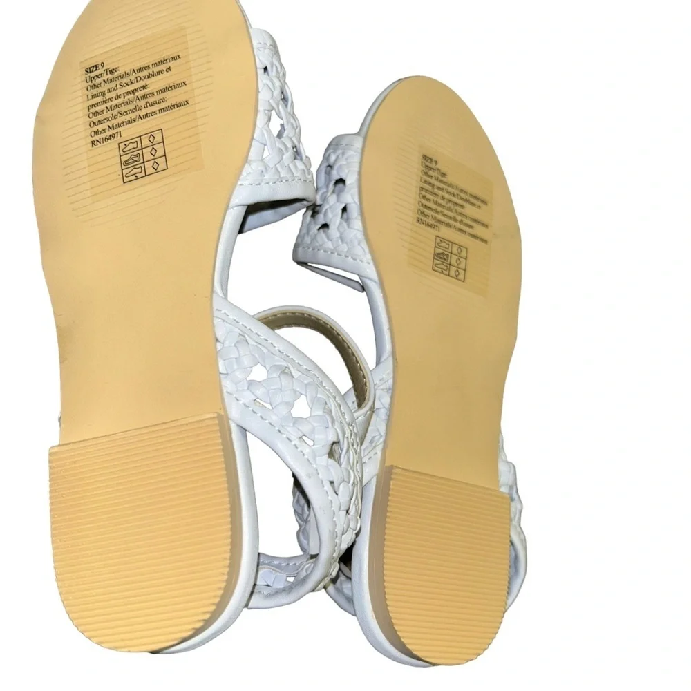 New Janie and Jack white woven sandals girls size 9